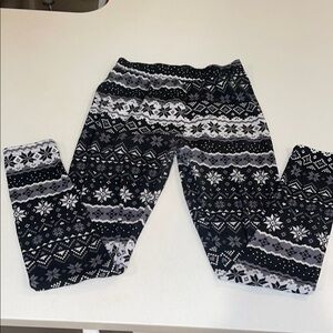 Cozy Black and White Patterned Leggings